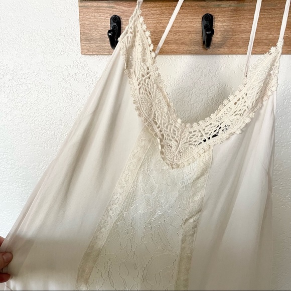 ASTR white lace and crochet maxi dress - Picture 2 of 8